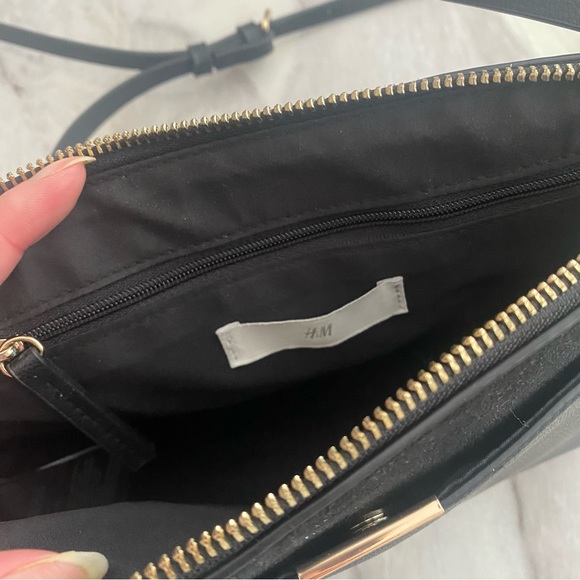 H&M black crossbody bag - Picture 3 of 5